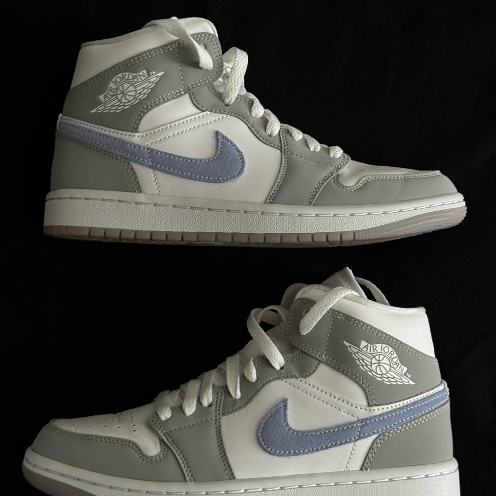 Women’s Air Jordan 1 Mid